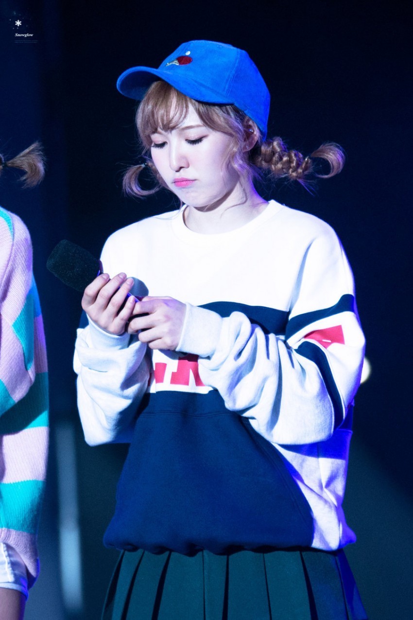 시무룩한 레드벨벳 웬디(완무룩).JPG | 인스티즈