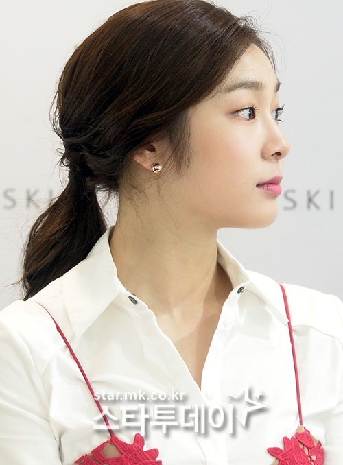 오늘자 연아킴 희한한 드레스.jpg | 인스티즈