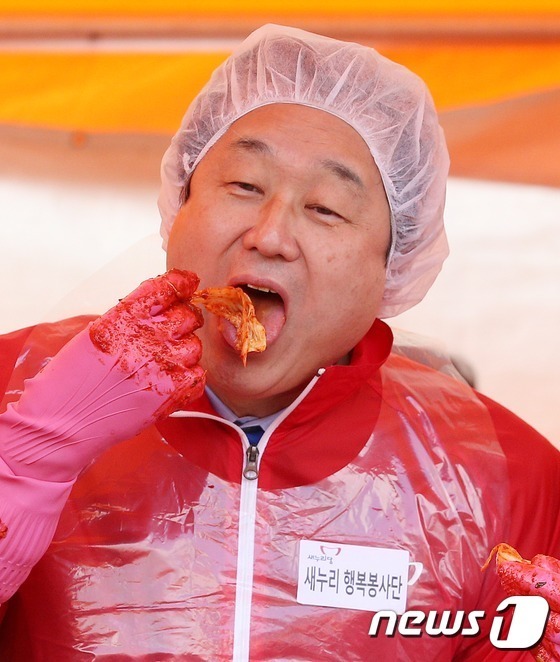 김무성 김치 먹방.jpg | 인스티즈