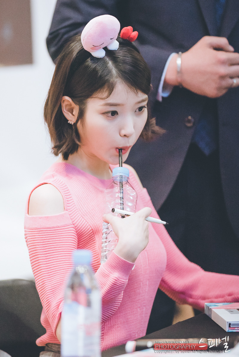 [17.04.30] 코엑스 팬사인회 아이유.jpg | 인스티즈