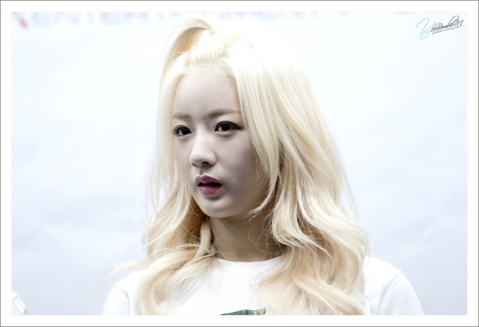 귀여운척 쩌는 에이핑크 윤보미.jpg | 인스티즈