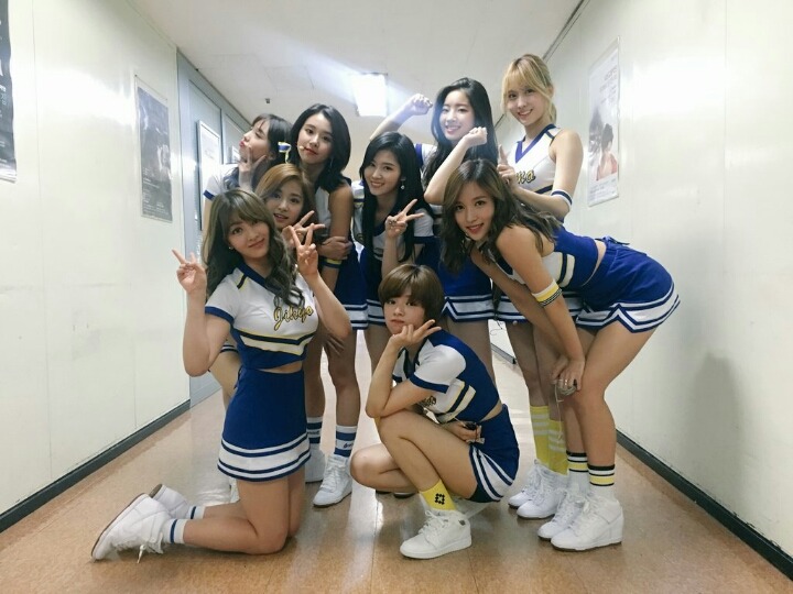 [트와이스] 치얼업 활동 열일한 JYP코디 | 인스티즈