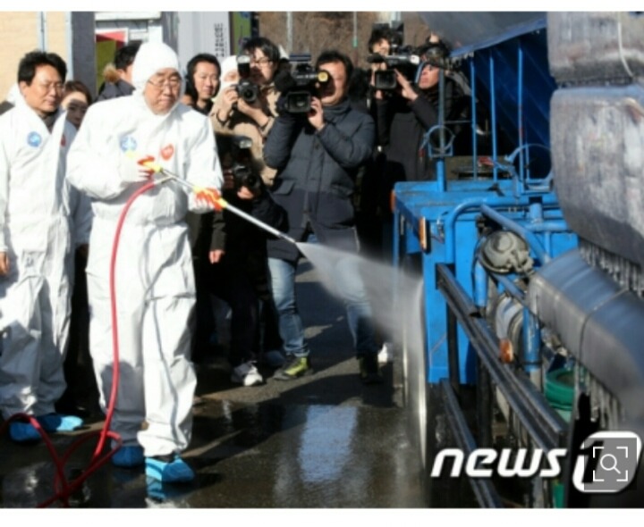 오늘자 기름장어의 AI 소독 체험 | 인스티즈
