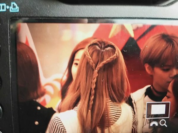 뒷통수 트와이스 사나 | 인스티즈