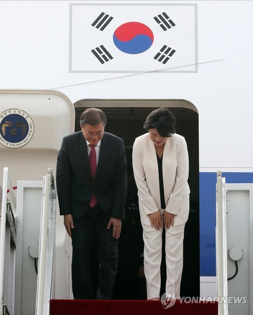 문재인 대통령님 내외 독일 출국 사진 | 인스티즈