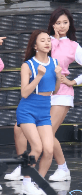 [트와이스] 채영 TT무대 움짤폭탄 | 인스티즈