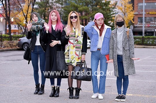 [15.11/20] 오늘자 뮤뱅으로 출근하는 내 아이돌 | 인스티즈