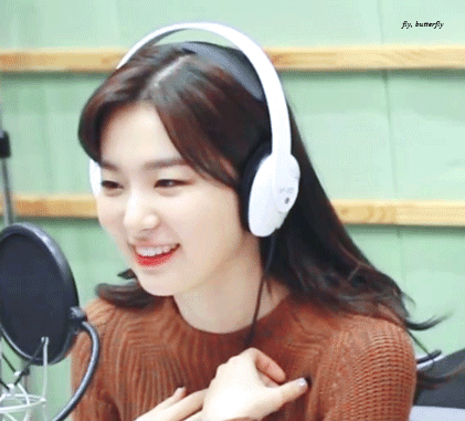 140mb+) 귀여운 슬기 눈웃음.gif | 인스티즈