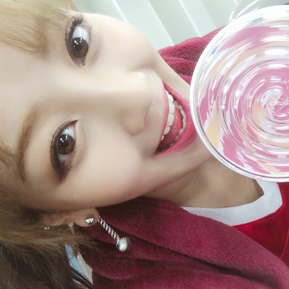 야!!! 가서 빵하고 딸기우유좀 사와라 | 인스티즈