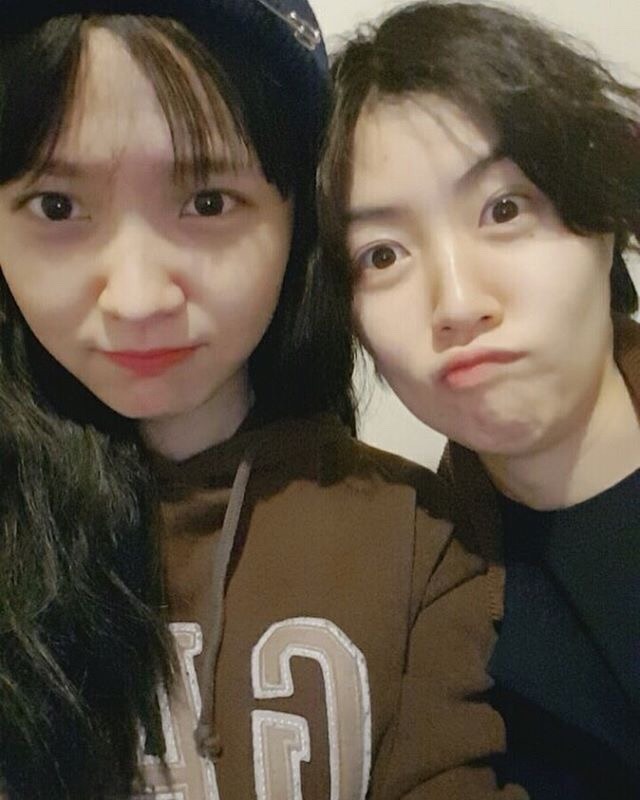레드벨벳 예리와 같이 사진찍은 심은경 인스타 | 인스티즈