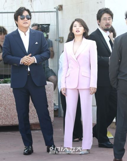 오늘자 칸영화제 천우희 안올라온거같은짤위주로.jpg | 인스티즈