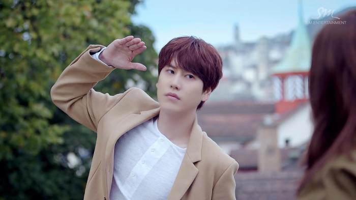  어이없는 규현 신곡 뮤직비디오 캡처 | 인스티즈