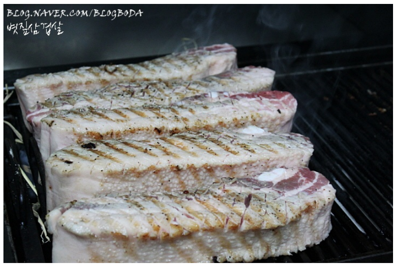 볏짚 통삼겹살 vs 생삼겹살.jpg | 인스티즈