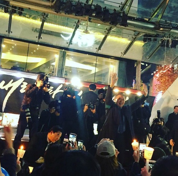 오늘자 문재인 대구 촛불.jpg | 인스티즈