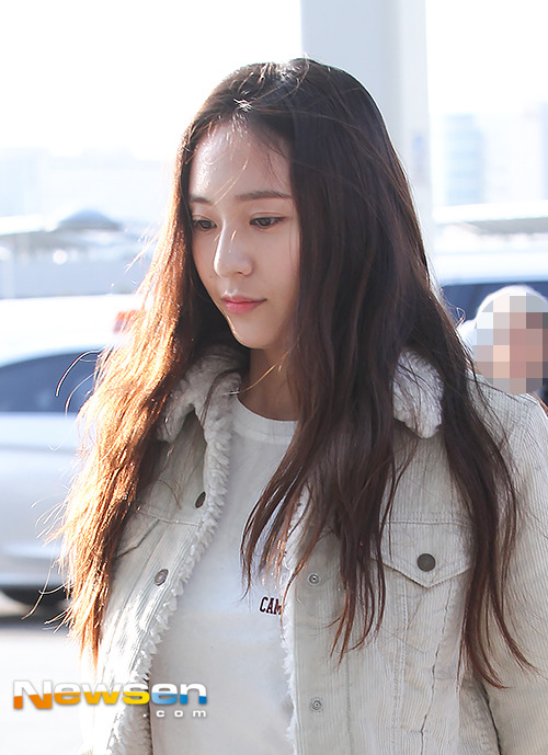오늘자 크리스탈 | 인스티즈