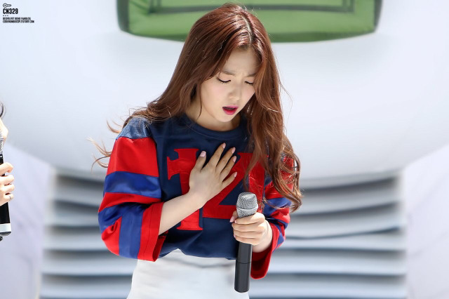 15년 어느날 무대의 아이린.jpg | 인스티즈