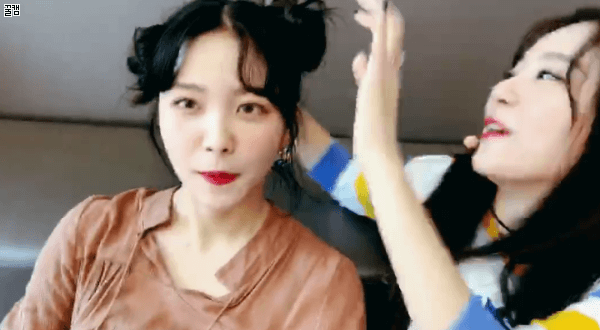 [레드벨벳] 옒쓸커플(예리,슬기) 과자 먹방타임.gif | 인스티즈