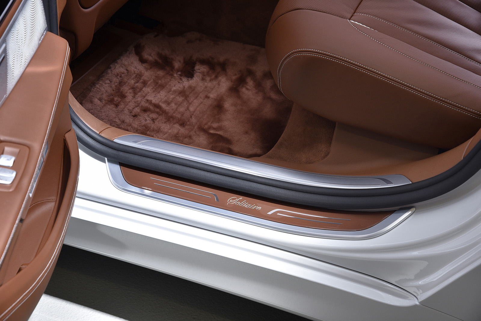BMW 750Li xDrive Solitaire and Master Class Edition | 인스티즈