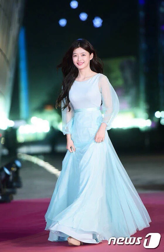 김유정 봄날의 솜사탕.jpg | 인스티즈
