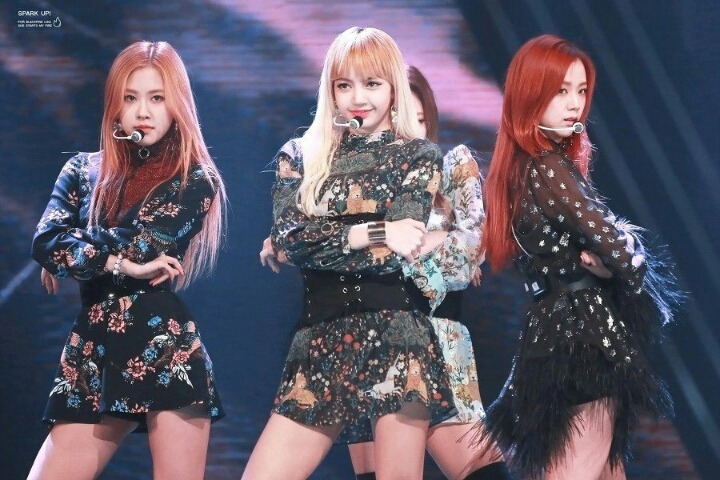 여초에서 예뻐서 난리난 신인 걸그룹 의상ㄷㄷㄷ | 인스티즈