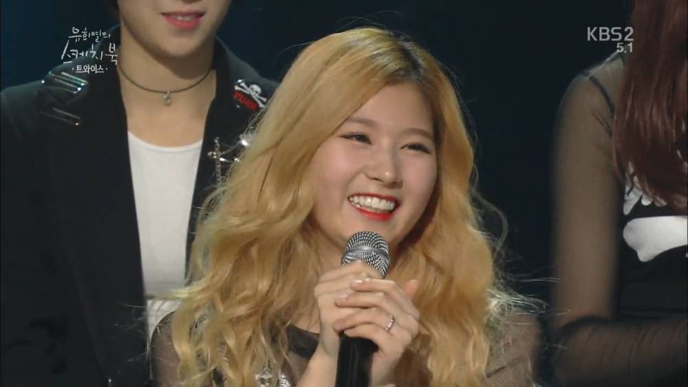트와이스 사나가 먹고싶은거 마음껏 먹으면.....gif | 인스티즈