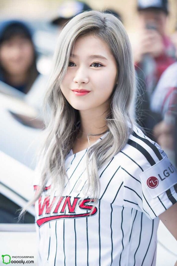카가와 신지vs 사나 국내에서 인지도가 더 높은 일본인은? | 인스티즈