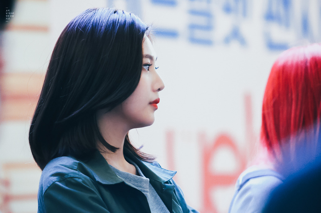 데뷔초 애기에서 여자가 되어가는 조이 .jpgif | 인스티즈