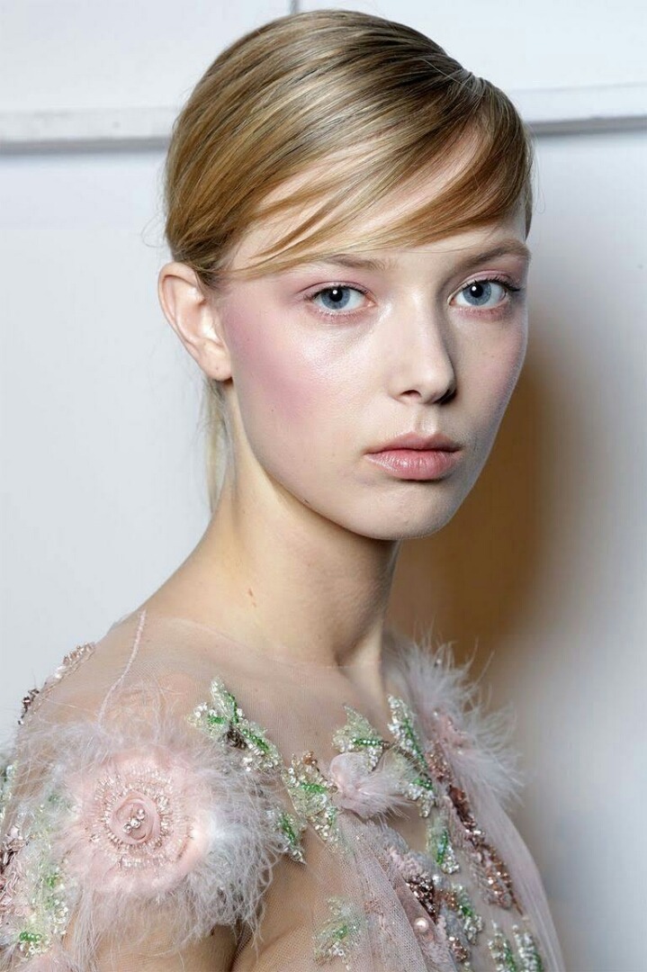 외국 잡지에서 패션위크를 통해 예측한 2017 가을&겨울 메이크업 트렌트 | 인스티즈