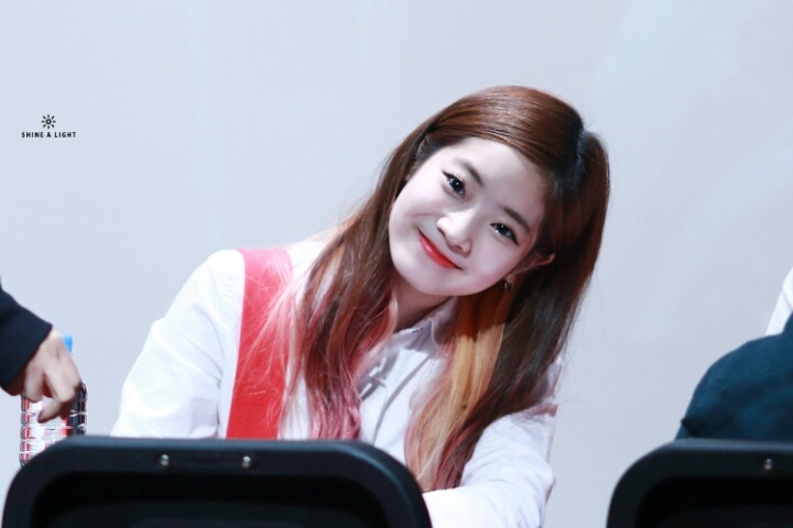 트와이스 복숭아 같은 둡 다현 | 인스티즈