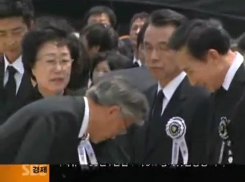 매우 매우 치졸하다고 생각하는 이명박의 모습 | 인스티즈