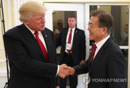 한 자리에 모인 한-미-일 정상.jpg | 인스티즈