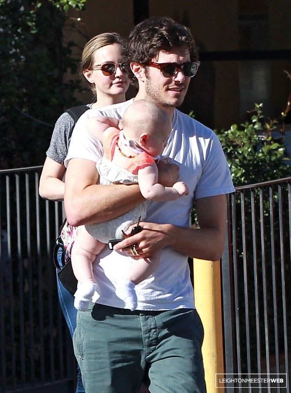 [알로데이브로디] 태어난지 7개월만에 모습이 보인 딸 알로와 아담 브로디 ＆ 레이튼 미스터 부부(2016/2/10) | 인스티즈