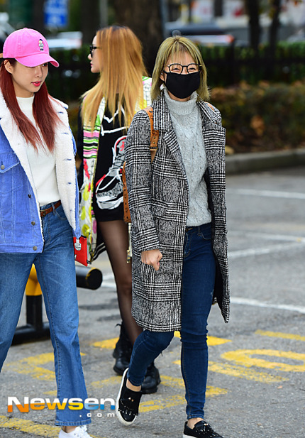 [15.11/20] 오늘자 뮤뱅으로 출근하는 내 아이돌 | 인스티즈