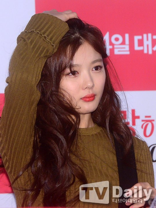 오늘자 김유정.jpg | 인스티즈