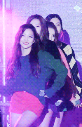 아이돌들의 매력적인 순간들.gif | 인스티즈