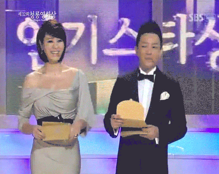 청룡영화제가 10년 넘게 해결하지 못하고 있는 남자 엠씨석.JPG | 인스티즈