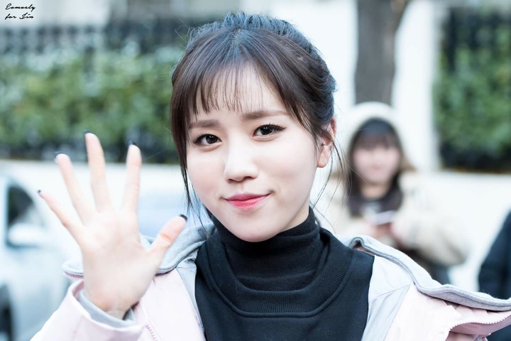 [러블리즈] 서점에 책 사러 가는길이라 명은이 | 인스티즈