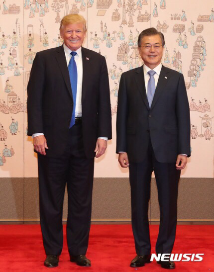 트럼프가 받고 싶었던건 대통령 대접..이를 세심하게 만족시킨 청와대 | 인스티즈