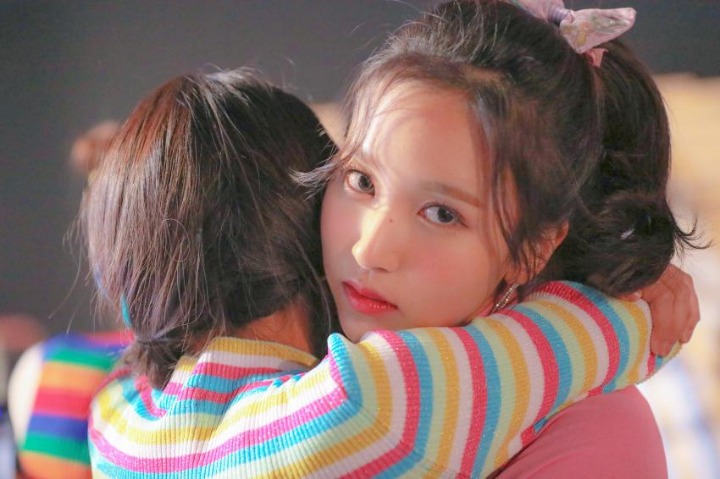 트와이스 하트셰이커 뮤비촬영장 사진 난사하는 네이버 스타캐스트 | 인스티즈