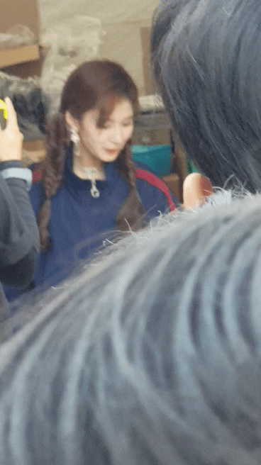 연예인들은 역시 콧대.. (사나) | 인스티즈