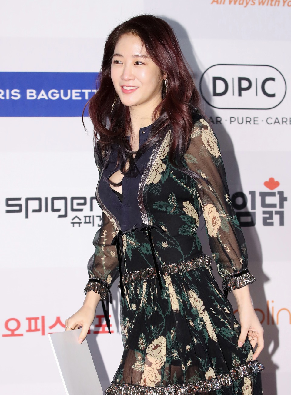 소유 2019 대한민국 퍼스트 브랜드 대상 포토월 사진 | 인스티즈
