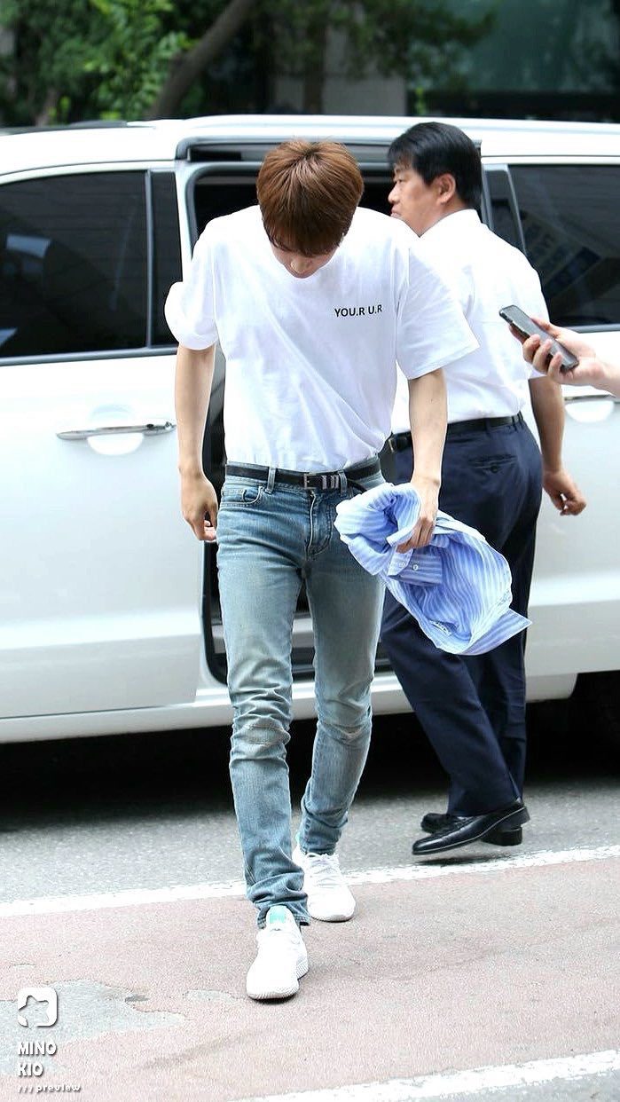 [샤이니] 화이트티셔츠를 입은 민호 | 인스티즈