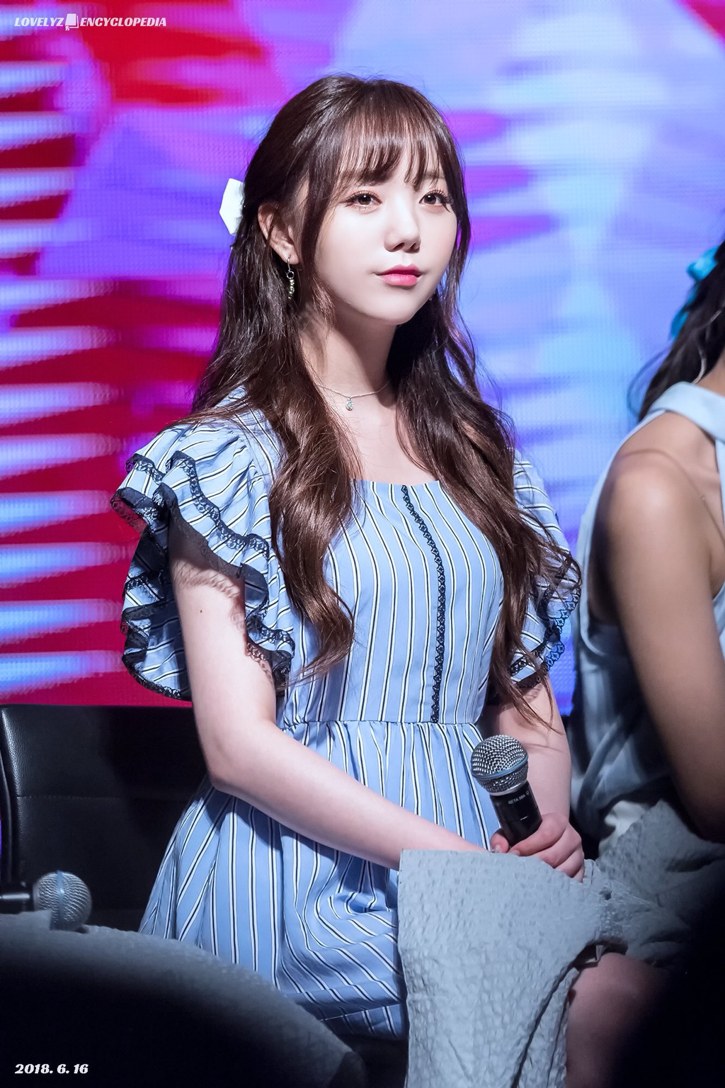 [러블리즈] 토요일 출근은 힘빠지는 것이라서 케이 | 인스티즈