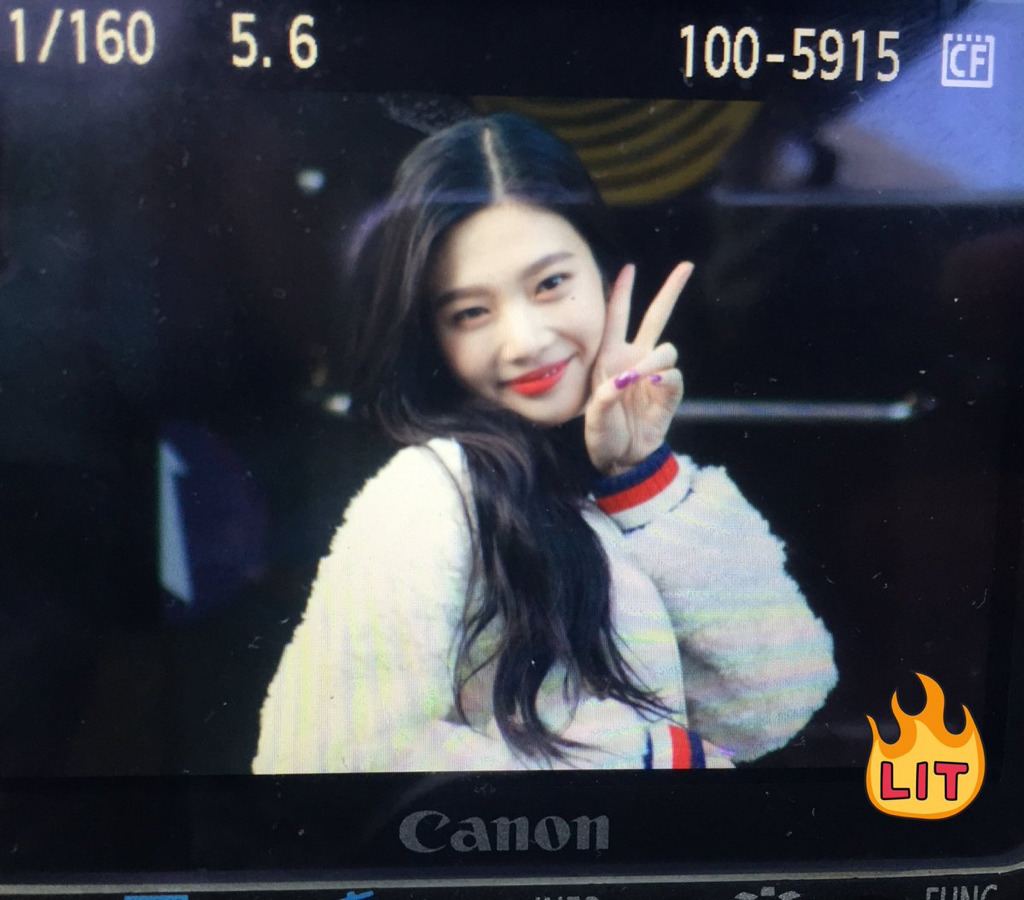 아침부터 예쁜 레드벨벳 조이 출근길.jpg | 인스티즈
