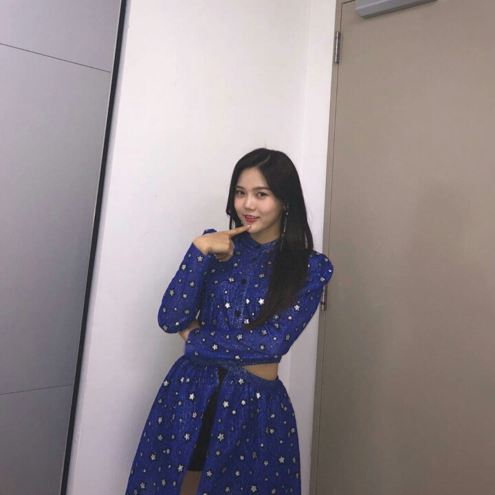 오늘자 오마이걸 인스타 업뎃(효정) | 인스티즈
