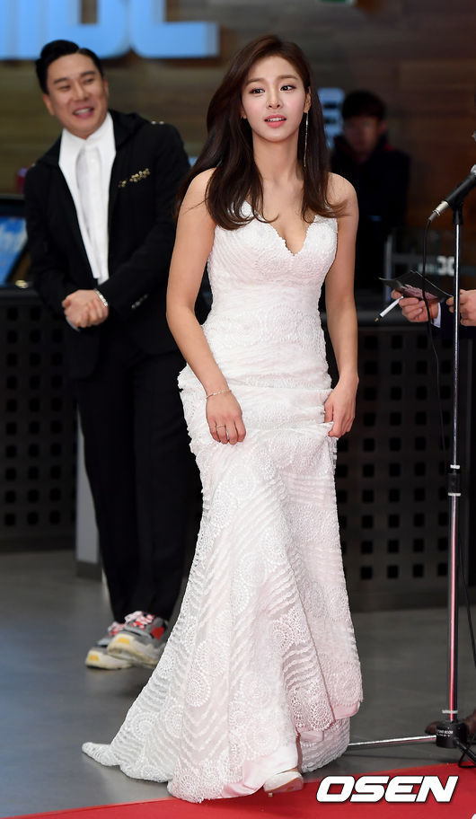 설인아 (96.01.03 & 167cm) - 2017 MBC 연예대상 | 인스티즈