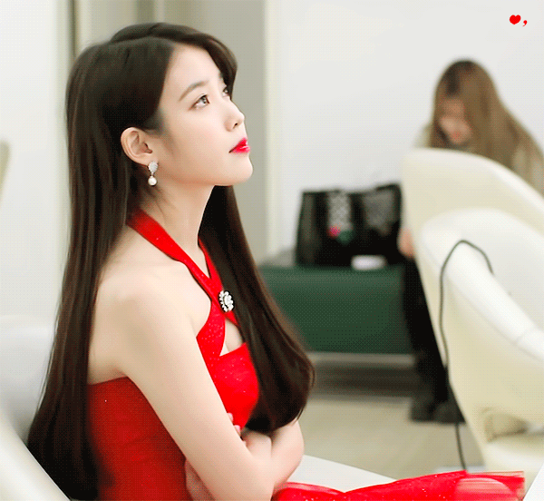 산타걸 아이유.gif | 인스티즈