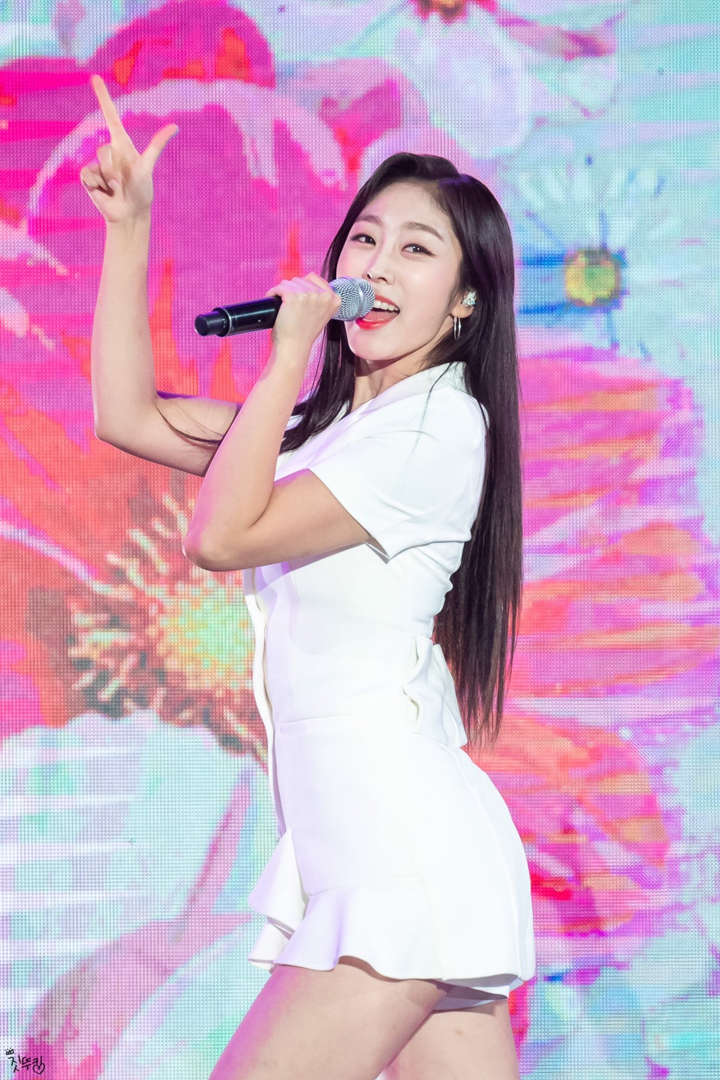 [러블리즈] 당분간은 업로드 활동을 멈출 생각이라서 지수 | 인스티즈