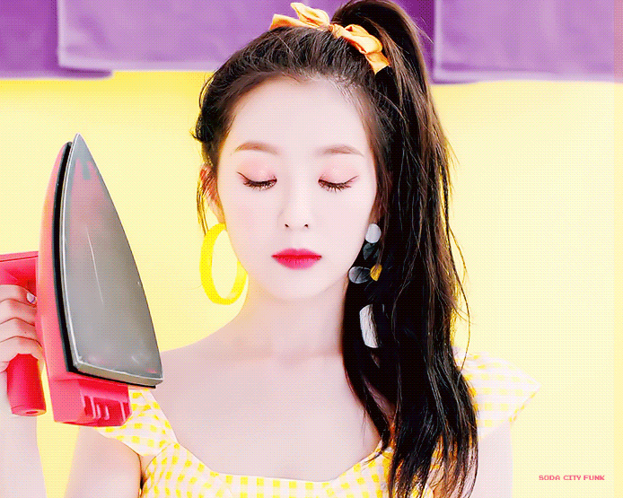 레드벨벳 파워업 MV 짱예보스 아이린.gif | 인스티즈
