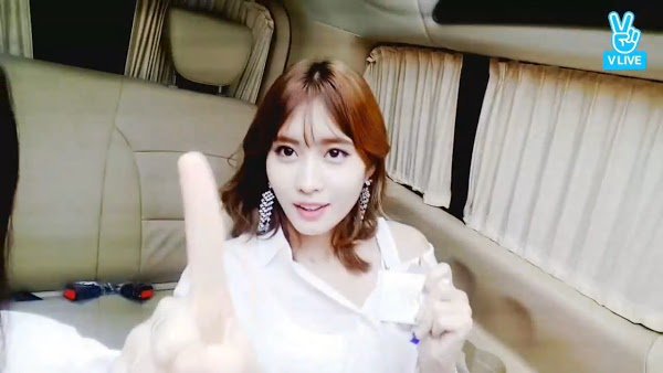 한손으로 숫자 세다가 큰일날 뻔한 모모.jpg | 인스티즈